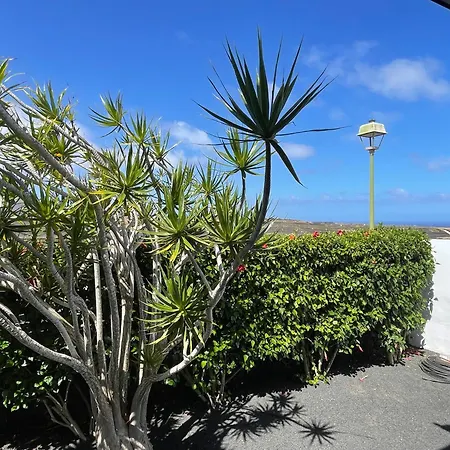 אכסניה Kalufa Surf House *