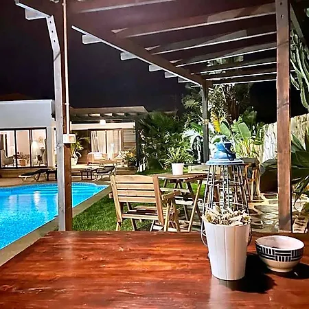 Hostel Kalufa Surf House *