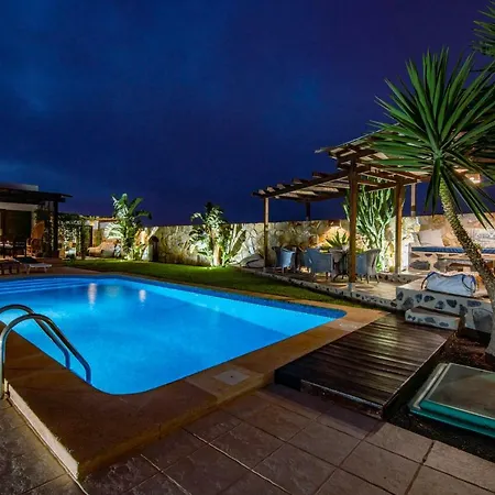Kalufa Surf House 호스텔