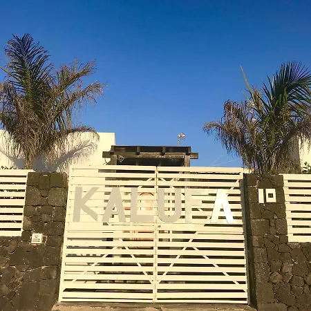 Kalufa Surf House 호스텔 *