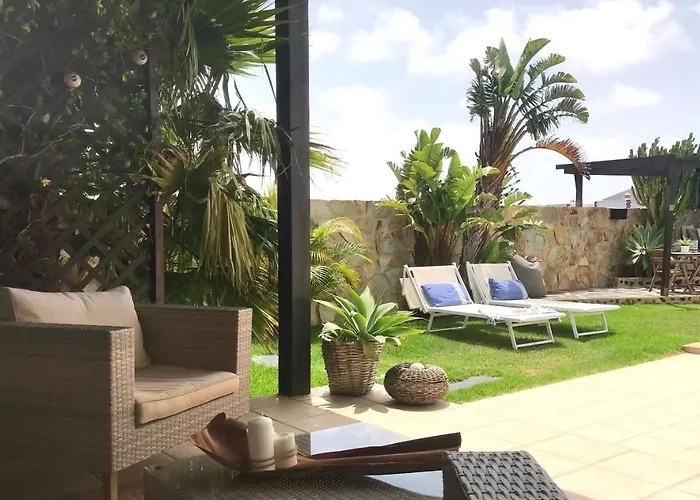 אכסניה Kalufa Surf House